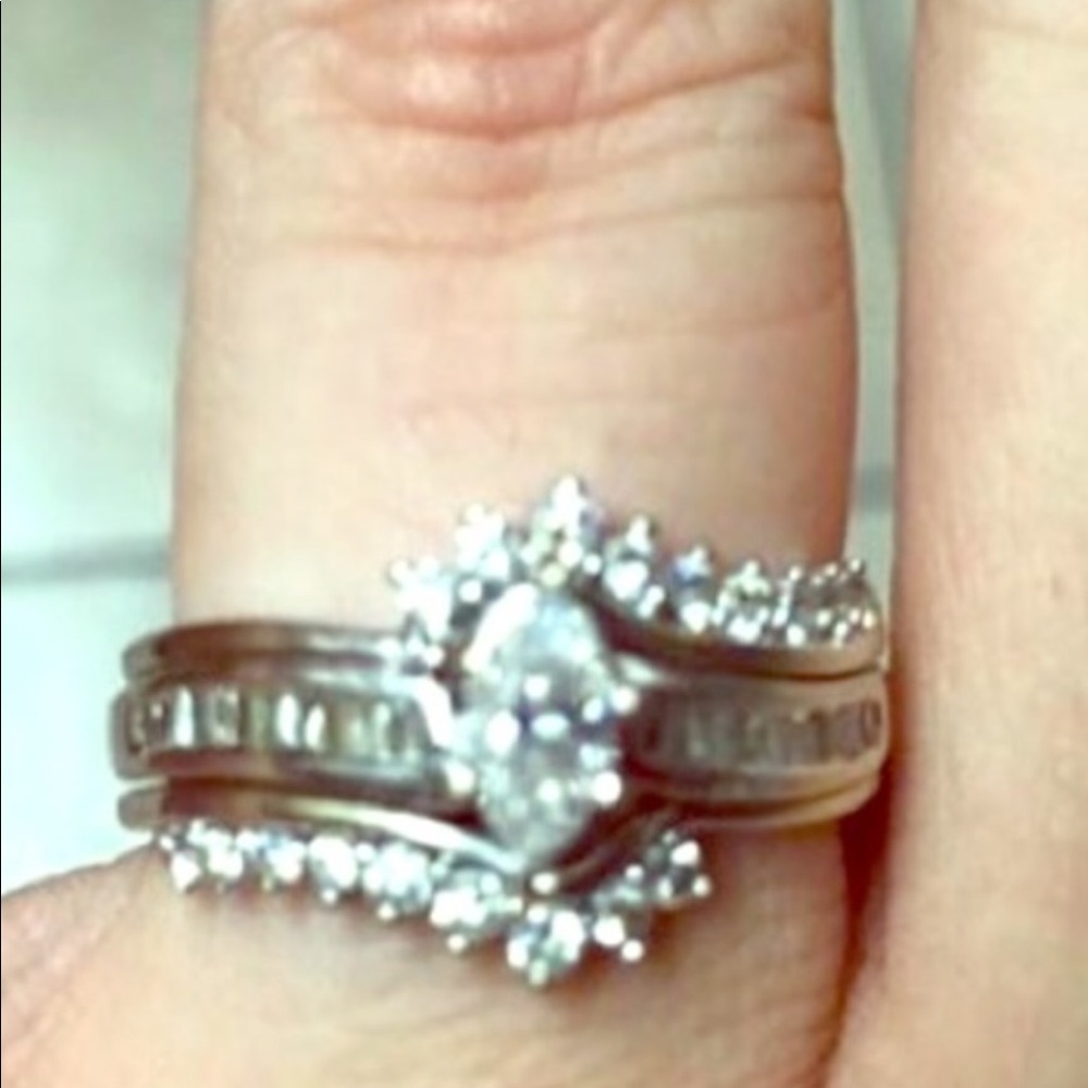 {SOLD}Wedding Ring Set 3 pieces!